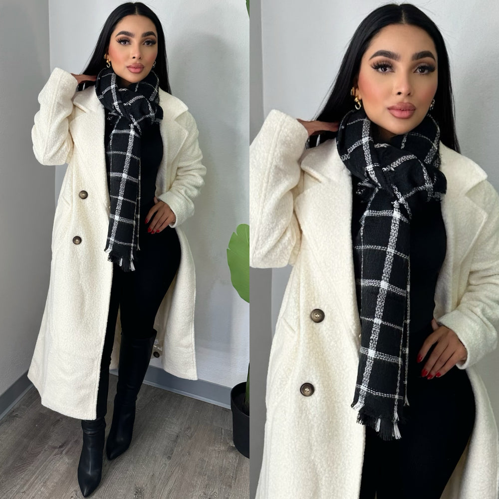 Valencio  Black Scarf