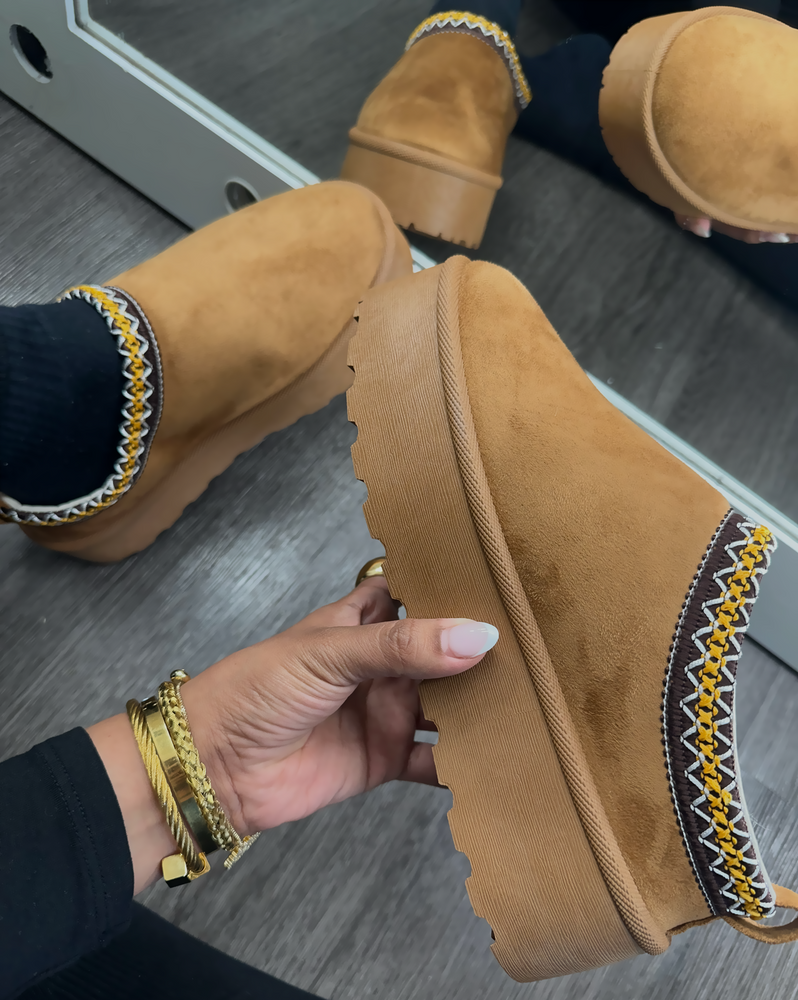 Linzo Tan Plataform Slippers