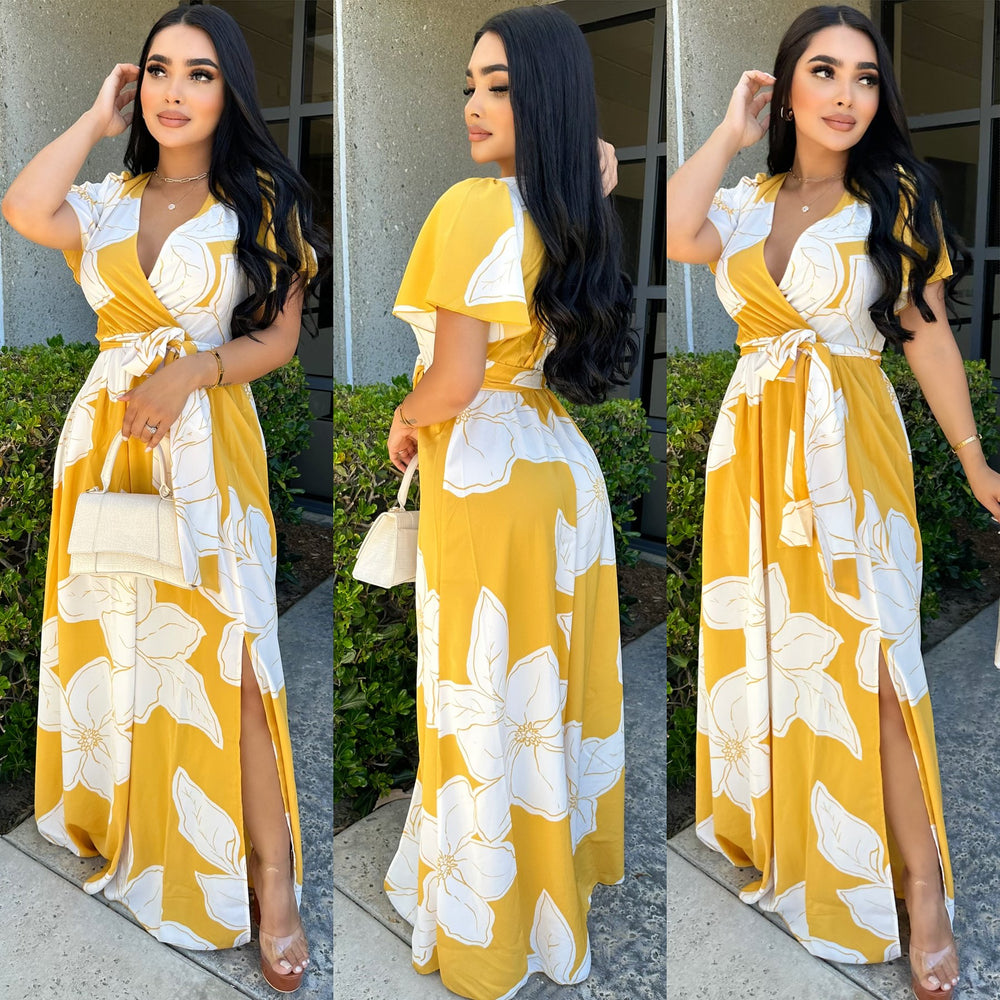 
            
                Load image into Gallery viewer, Endria Floral Maxi Dress
            
        