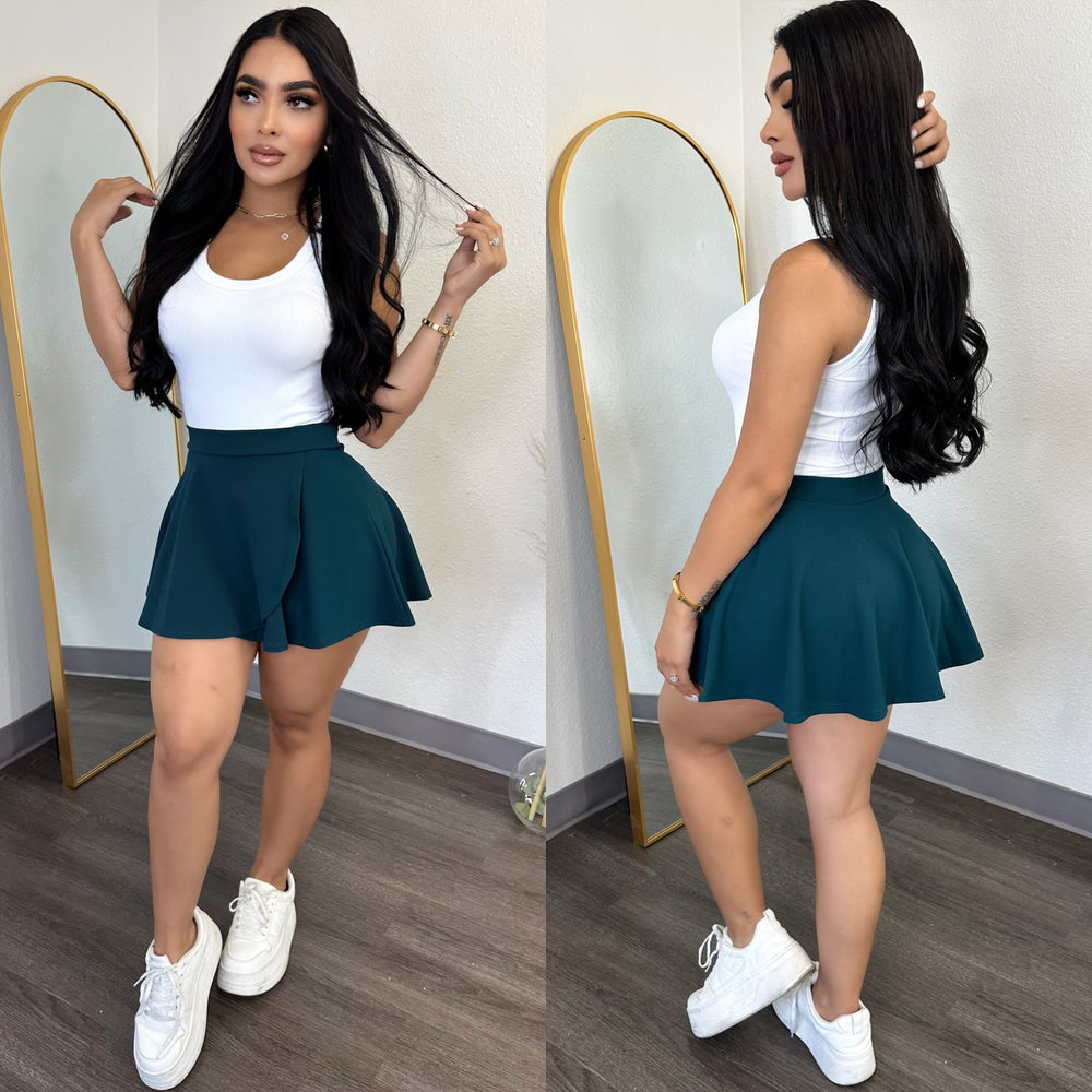 Aodalis Hunter Green Skort